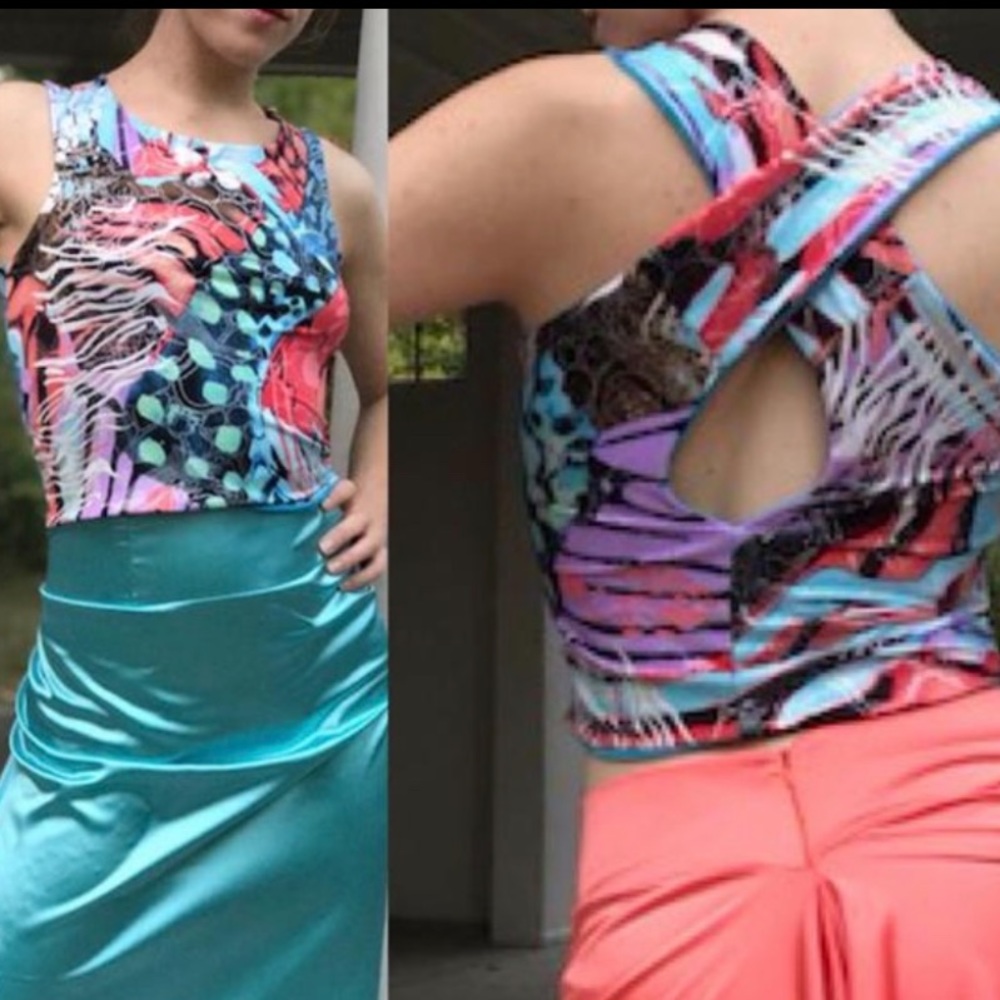 Crop top -multi color criss-cross back